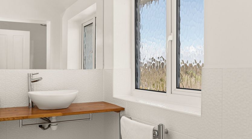 Photo of White Walian