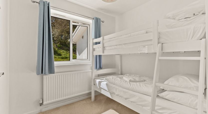 Photo of White Walian