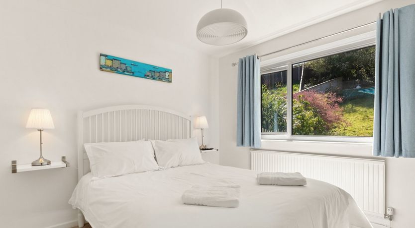 Photo of White Walian