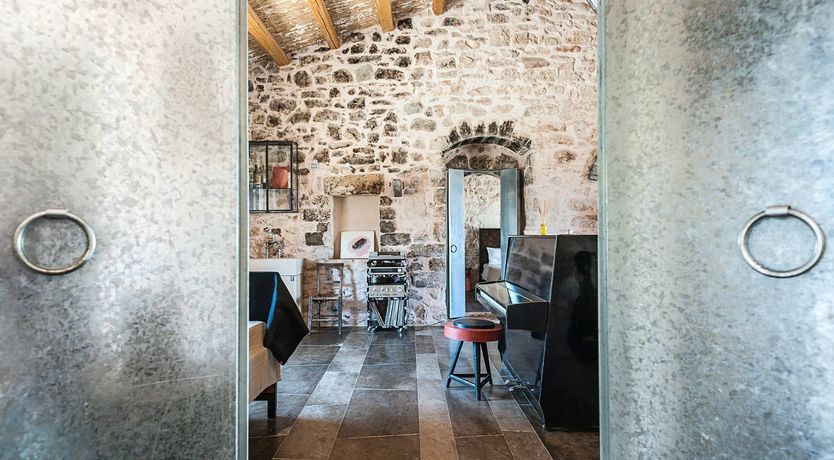 Photo of The Artist's Stone Studio