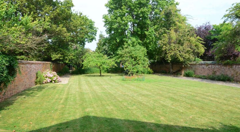 Photo of Academia Always