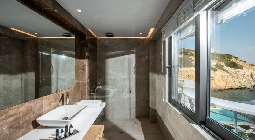 Photo of Beachfront Jewel