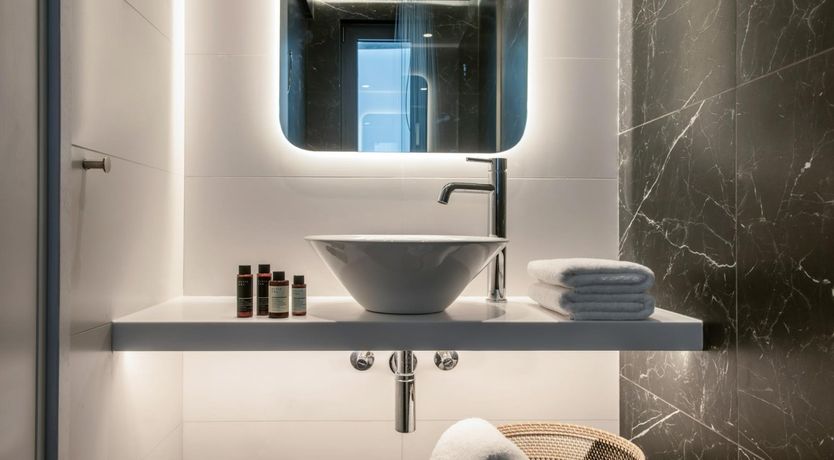 Photo of Made in Paradise