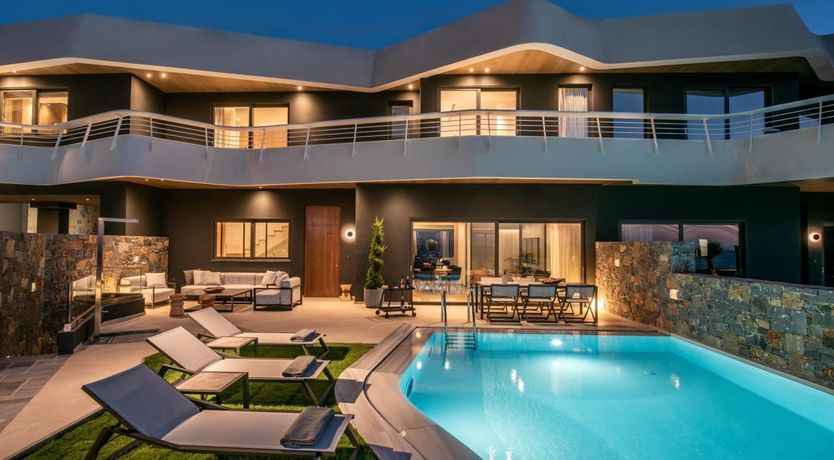 Photo of Made in Paradise