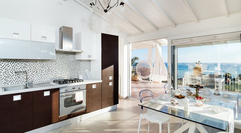 Photo of The Blue Muse