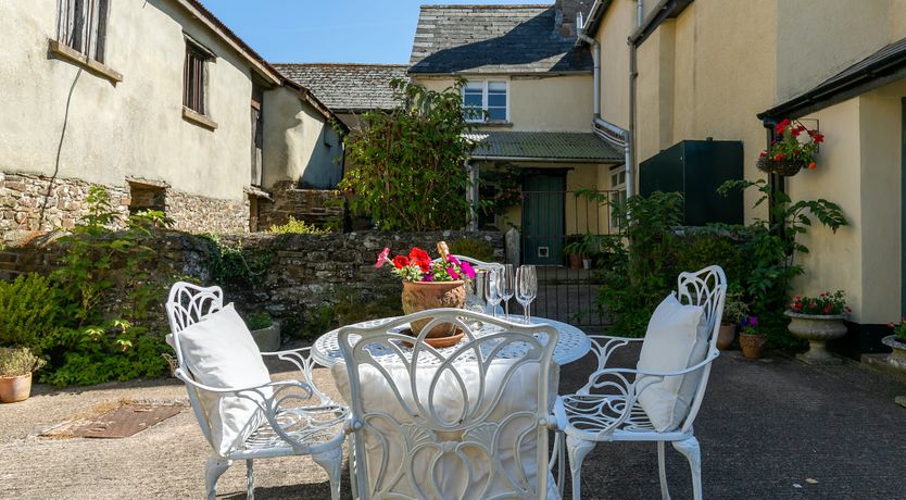 Photo of Monarch's Hideaway