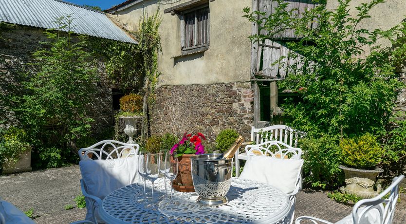 Photo of Monarch's Hideaway