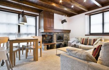 Pyrenean Paradise Apartment