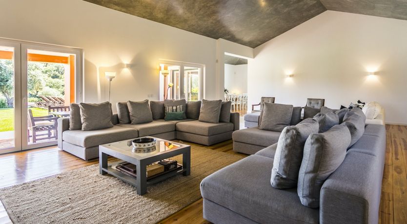 Photo of Emerald & Crimson