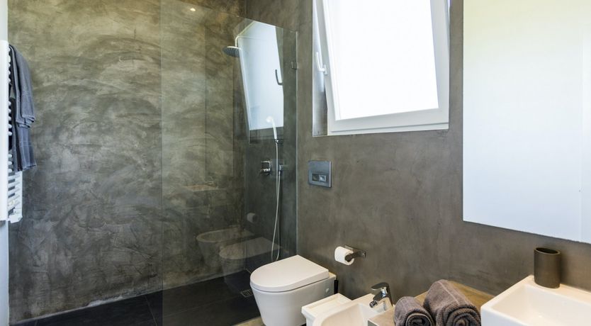 Photo of Emerald & Crimson