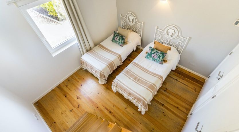 Photo of Emerald & Crimson