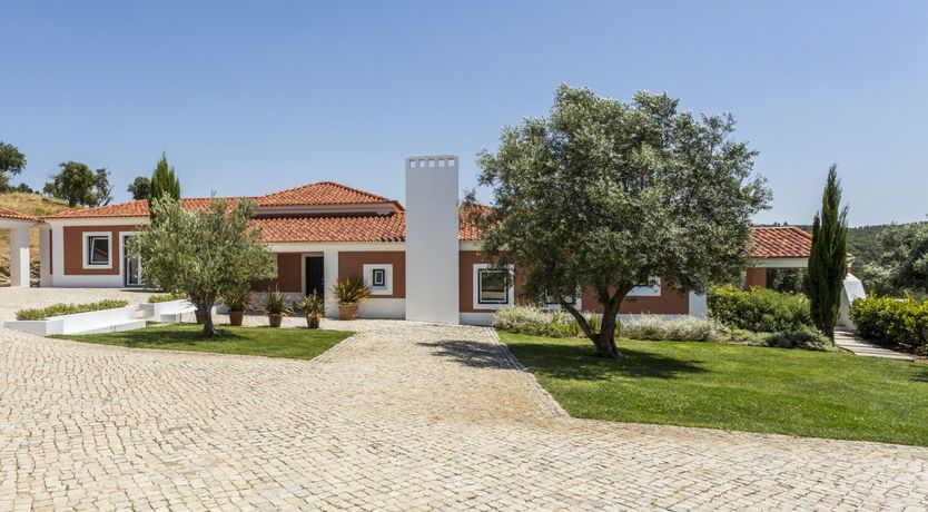 Photo of Emerald & Crimson