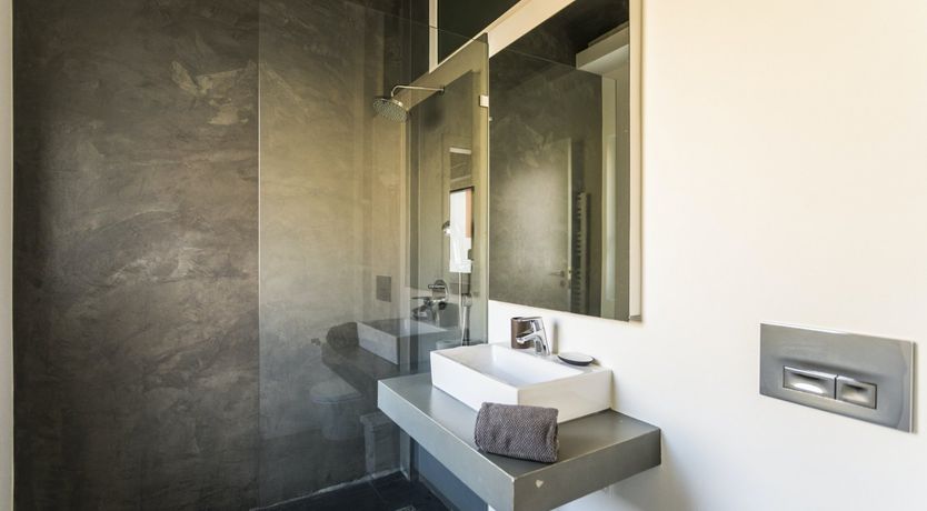 Photo of Emerald & Crimson