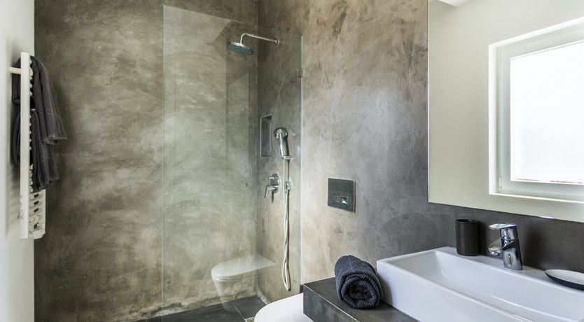 Photo of Emerald & Crimson