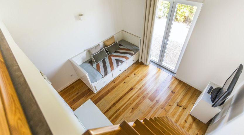 Photo of Emerald & Crimson