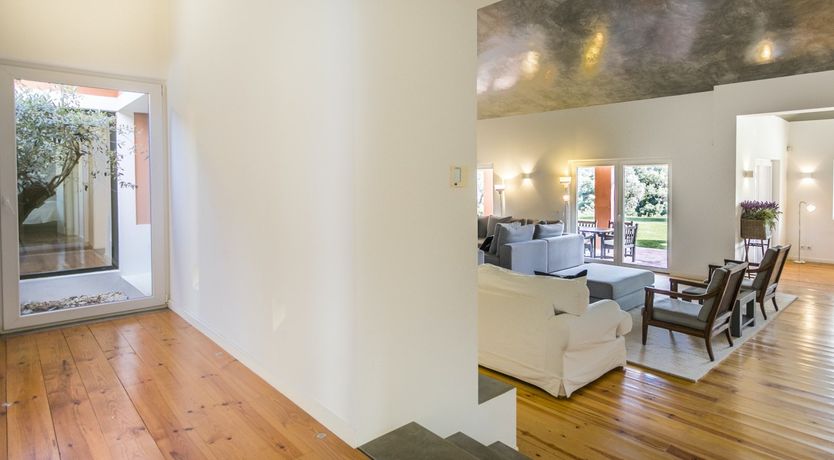 Photo of Emerald & Crimson