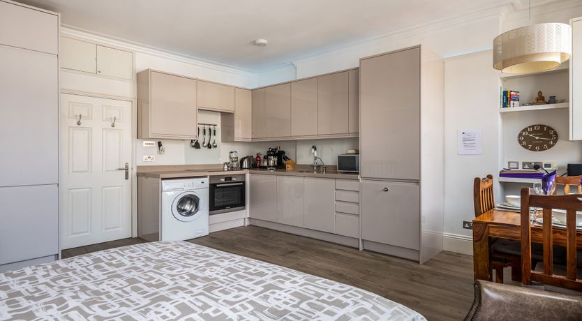 Photo of Victoria Violet