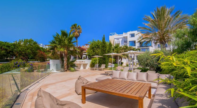 Photo of Carabeo Calm