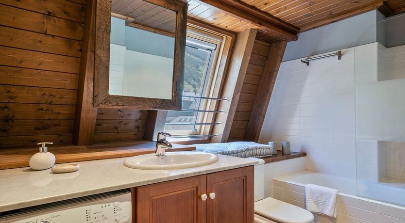 Photo of Valley Cabin