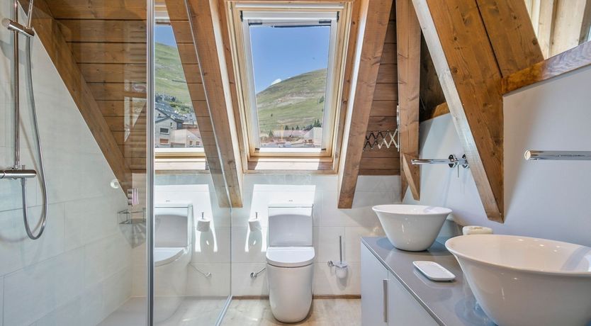 Photo of Valley Cabin