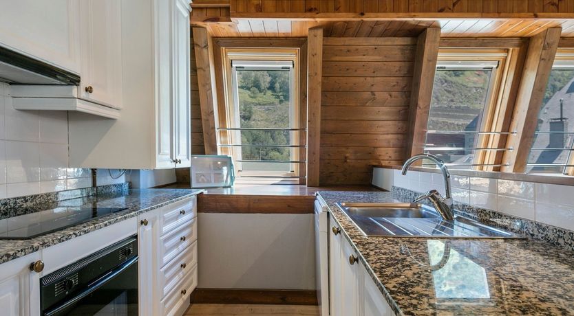 Photo of Valley Cabin