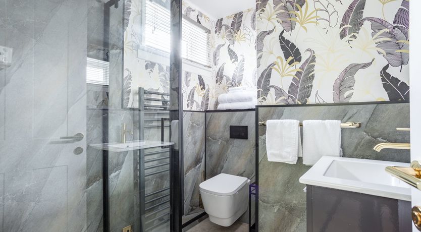 Photo of Golden Unicorn