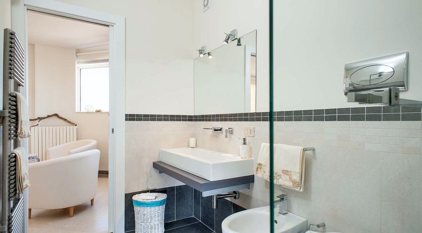 Photo of Nature's Neighbour