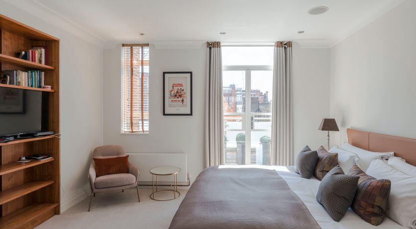 Photo of Knight Of Honour