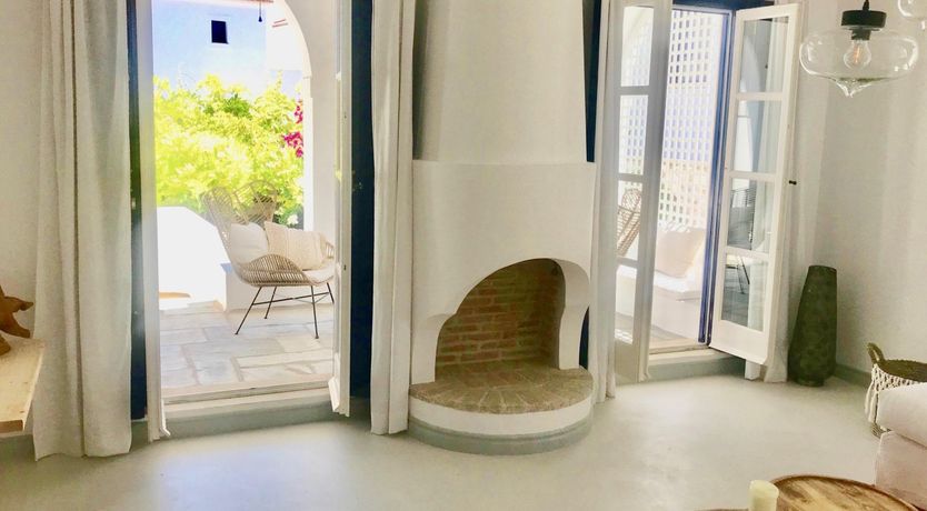 Photo of Tonic Saronic