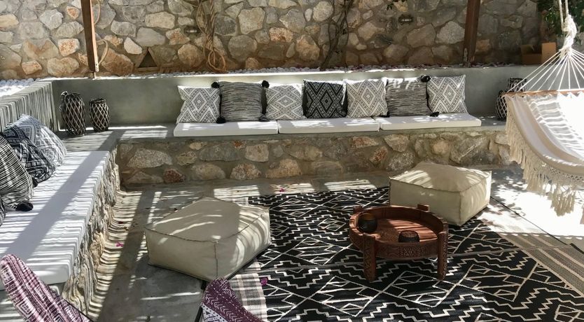 Photo of Tonic Saronic