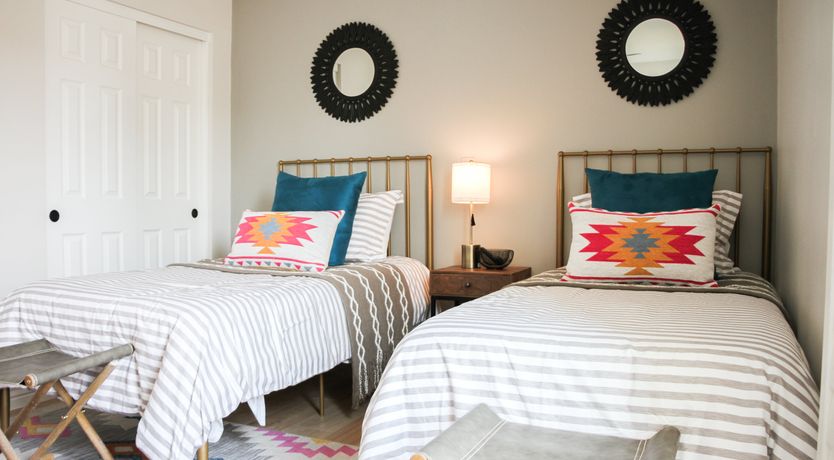 Photo of Crimson Art