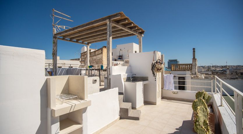 Photo of You're Not Dreaming, Signore