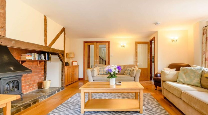 Photo of 3 Bed in Bretforton