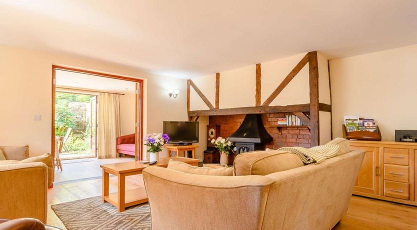 Photo of 3 Bed in Bretforton