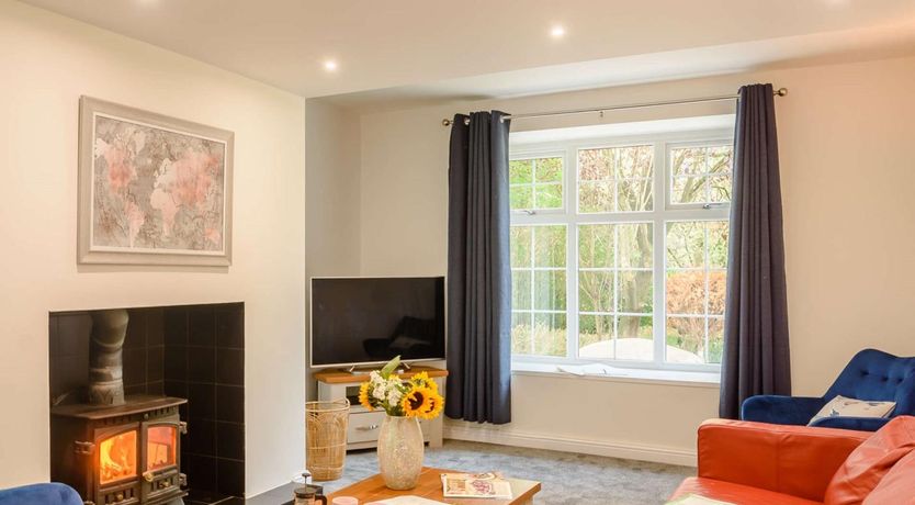 Photo of 3 Bed in Rochdale