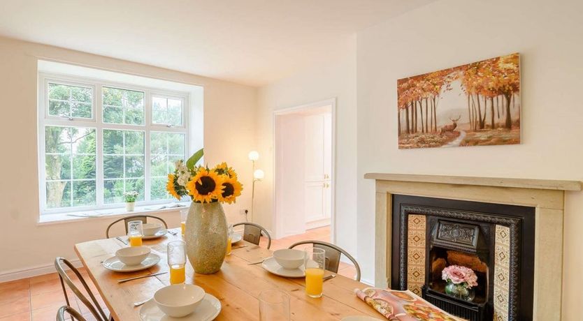 Photo of 3 Bed in Milnrow