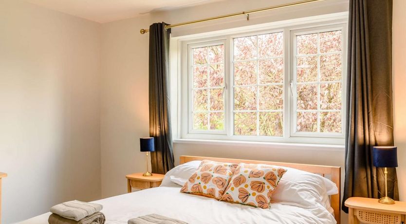 Photo of 3 Bed in Milnrow