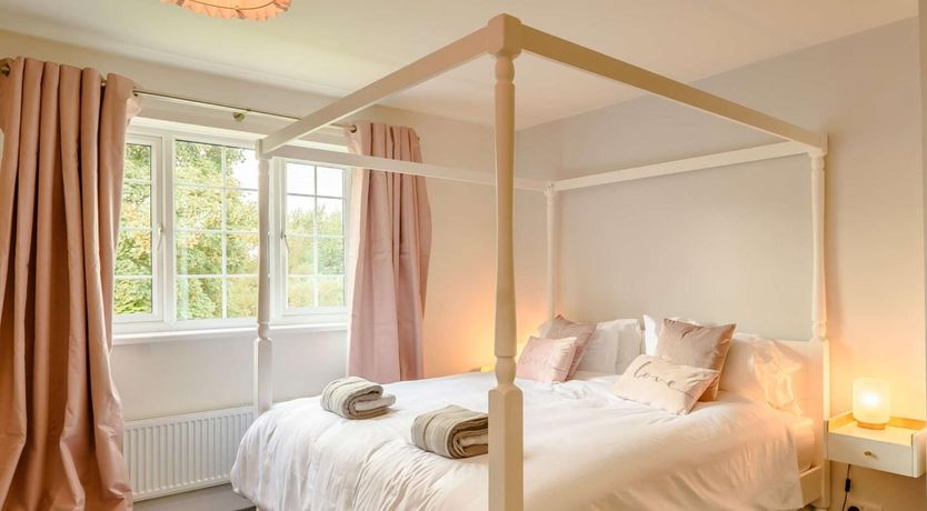 Photo of 3 Bed in Rochdale