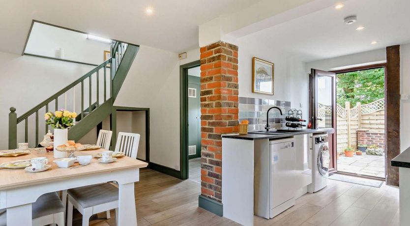 Photo of 2 Bed in Horsebridge