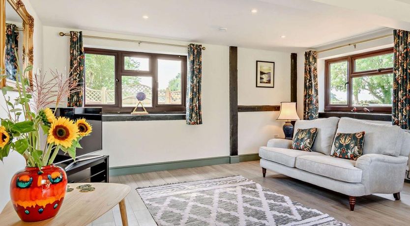 Photo of 2 Bed in Horsebridge