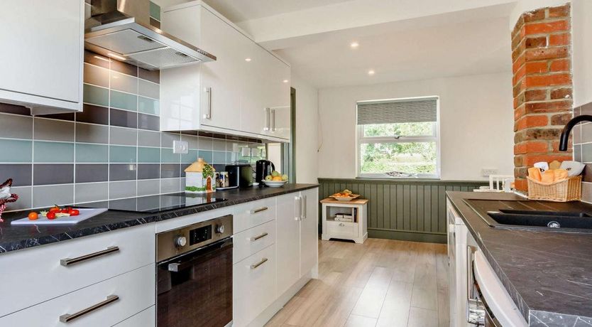 Photo of 2 Bed in Horsebridge