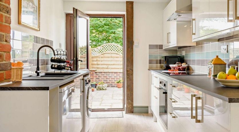 Photo of 2 Bed in Horsebridge