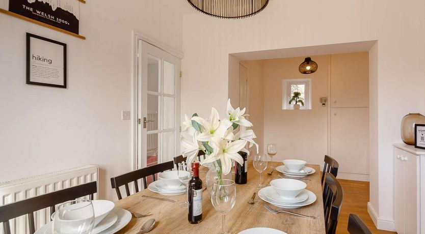 Photo of 3 Bed in Llandudno