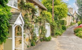 Photo of 3 Bed in Beaminster