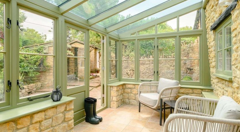 Photo of 3 Bed in South Perrott