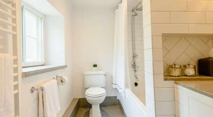 Photo of 3 Bed in South Perrott