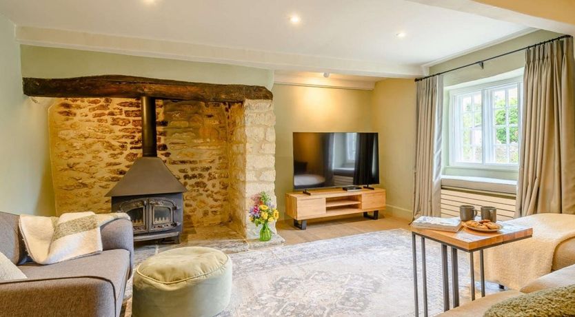 Photo of 3 Bed in South Perrott