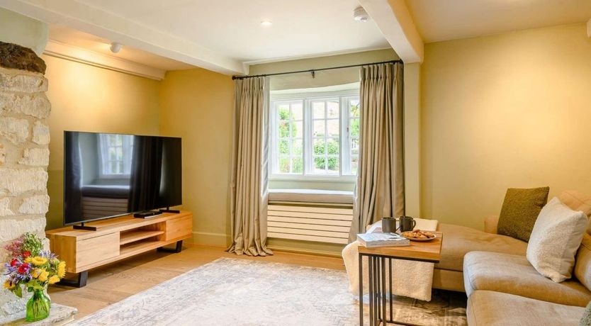 Photo of 3 Bed in South Perrott