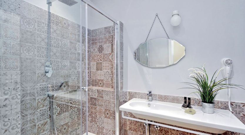 Photo of The Starling's Nest