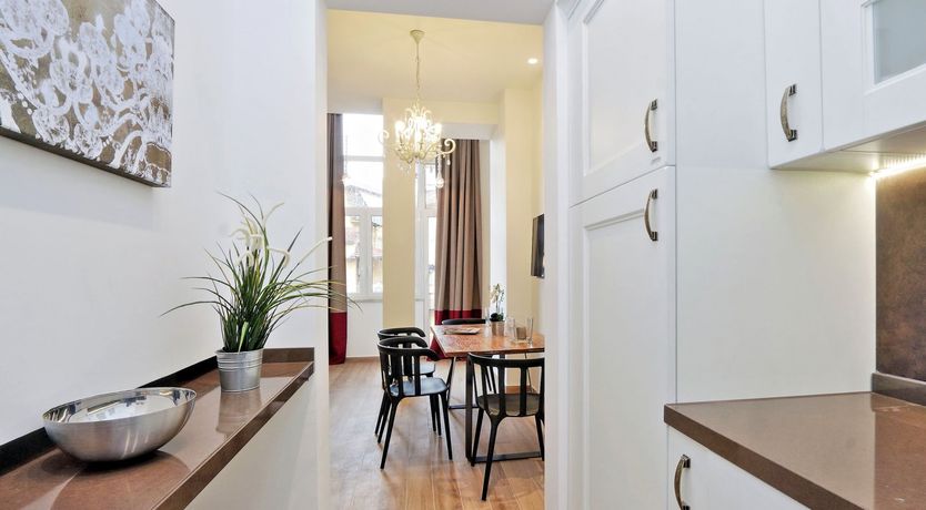 Photo of The Starling's Nest